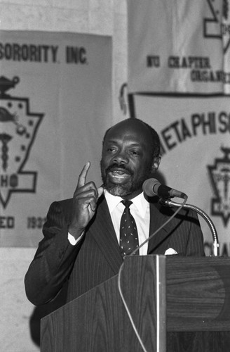Willie Brown speaking at a Chi Eta Phi event, Los Angeles, 1986