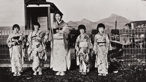 Japanese School on the Eto Farm : Los Osos about 1930 ; Alice Eto teaching girls Japanese dancing
