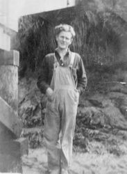 Karl Asman in overalls, about 1919