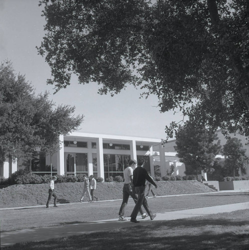 Emett Student Center, Claremont McKenna College