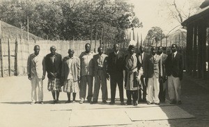 King Mwanawina III surrounded by his councillors