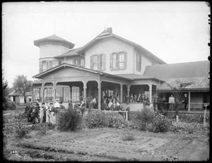 Los Angeles Chamber of Commerce group of people at the Volcano House near Kilauea Volcano, Hawaii, 1907