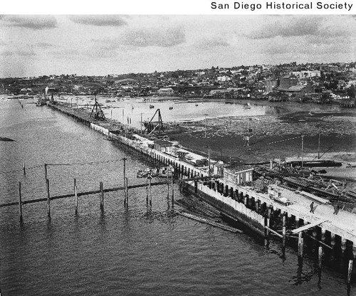 Dredging San Diego harbor in order to create Harbor Drive