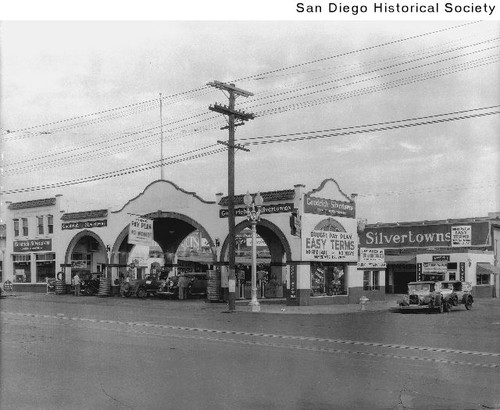 Exterior of the Silvertown Goodrich automobile service station