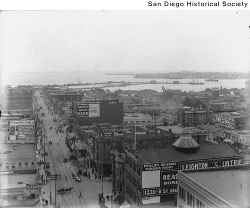 Fifth Avenue looking south from the First National Bank Building on Broadway