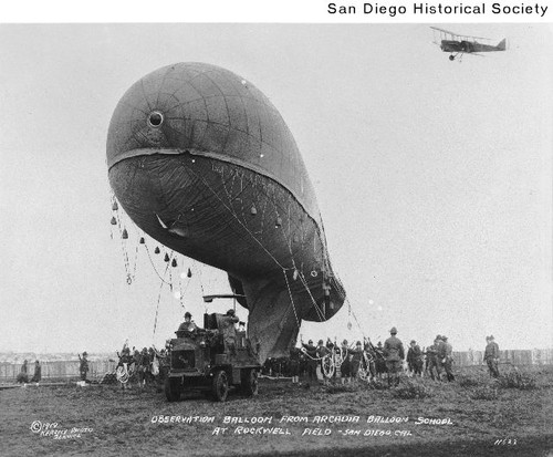 Soldiers inflating an observation balloon at Rockwell Field — Calisphere