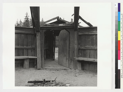 Entrance to roundhouse showing relative position of centerpiece, during roof construction