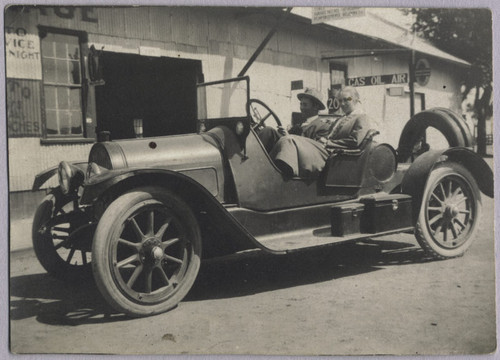 Charlie Baer and friend [ca. 1920]