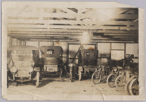 Baer garage, Cupertino, 1915