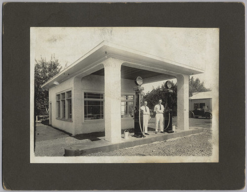 Charlie Baer's Garage, Cupertino, 1922