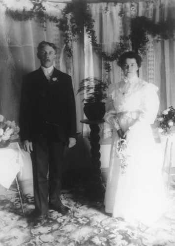 Elizabeth and Harold Reynolds, Wedding Portrait, Anaheim. [graphic]