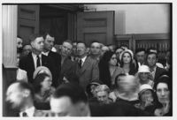 Spectators in the courtroom during the embezzlement trial of Liberty A. Hill, Los Angeles, 1932