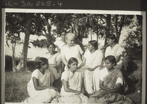 Mulki 1934. Lehrerinnen von Mulki