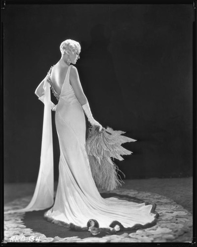 Peggy Hamilton modeling a Dolly Tree gown of chiffon velvet, 1931