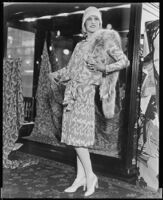 Peggy Hamilton modeling a dress and fur stole, Chicago, 1929