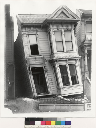 Frame house thrown from its foundation, Scott Street near Sutter