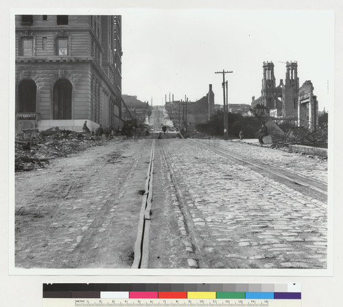 Powell Street near Geary, fire effect. [Hotel St. Francis, left; Union Square and Temple Emanu-el, right.]