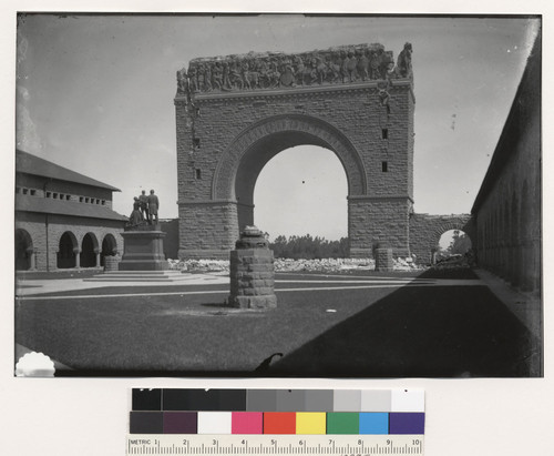 Top of memorial arch at Stanford University was shaken off