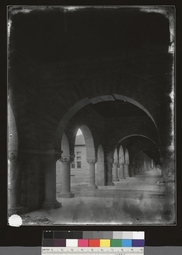 Arches at Stanford showing the dropping of some of the keystones