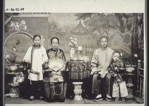 Chinese family: mother and daughter, father and son