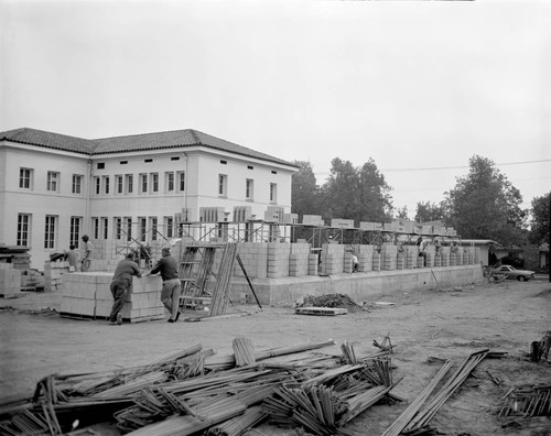 Construction of the first floor of a new wing at Hale Observatories office building, Pasadena