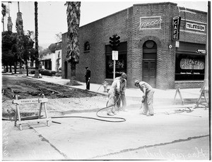 Gas line break (Pueblo Avenue and North Huntington Drive), 1952