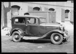 1932 Ford, Nippon Dry Goods Company assured, Southern California, 1934