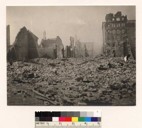 [Ruins along California St. west of Montgomery.]