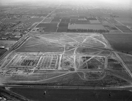 Kraft Foods plant construction, Artesia Blvd and Knott Ave., looking south