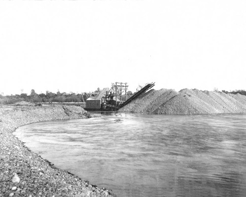 Couch Gold Dredge No. 3, Oroville, Calif