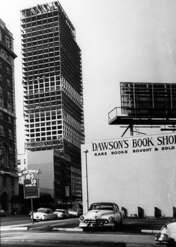 Dawson's Book Shop on Figueroa Street