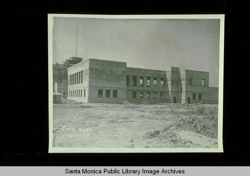 Construction of City Hall, 1685 Main Street, Santa Monica, Calif., June 1,1939