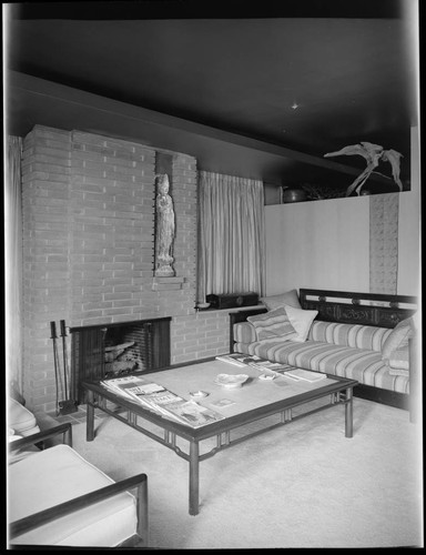 Hodiak, [Anne Baxter], residence. Living room