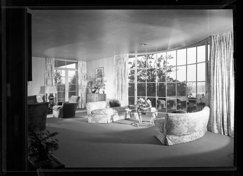 Gordon, Elizabeth, residence. Interior and Living room