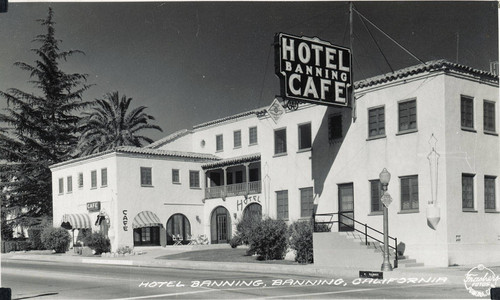 The Hotel Banning and Cafe