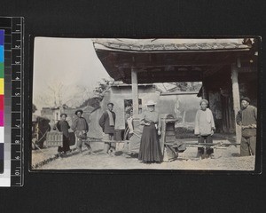 Arrival of visiting missionary at Yongchun, China, ca. 1910-14