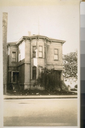 The old home of John S. Drum in Oakland on the West side of Market St. near 9th St. Oct. 5/28. Mr. John S. Drum President of the American Trust Co. was born here