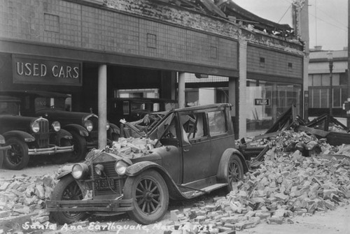 Earthquake, March 10, 1933, damage on Fifth & Bush