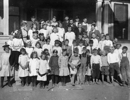 West Covina school children