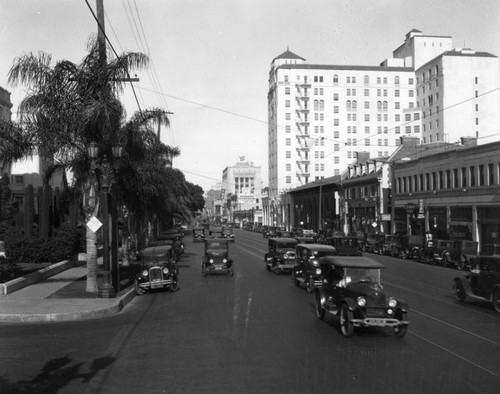 Hollywood Blvd. looking east from Sycamore Ave