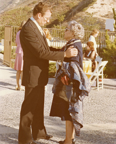 Guests mingle at Pepperdine reception for President Ford, 1975