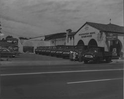 Views of the Westerterp Brothers Garage and Nash Motor Cars, Petaluma, California, 1958