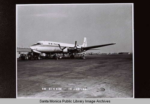 United Airlines Douglas Aircraft Company DC-7 on the tarmac at the Santa Monica Municipal Airport, October 23, 1959
