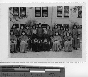 Maryknoll sisters and priests at Meixien, China
