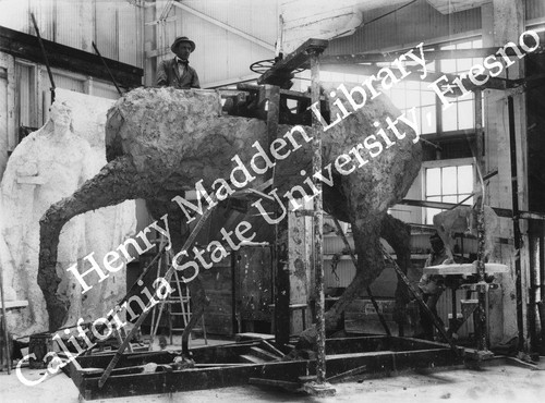 Charles Cary Rumsey working on full scale statue of Pizarro's horse