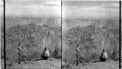 From Nankoweap Point a little north of East, at left the "Mayflower", we see the Nankoweap Gap, and at foot of gap the Nankoweap Creek and Colorado River Jam. At right and beyond the Mayflower is the Saddle Ridge tip, which marks the beginning of Grand Canyon and Grand Canyon National Park. Arizona