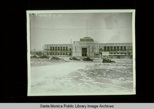 Construction of City Hall, 1685 Main Street, Santa Monica, Calif., August 4, 1939