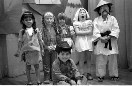 Hubbard Street Elementary kindergarten students, 1977