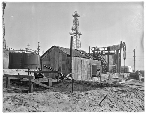 Abandoned oil wells, Spring and Atlantic Ave