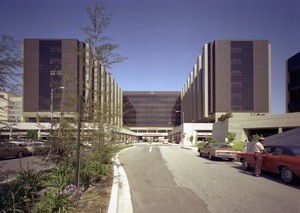 Cedars-Sinai Medical Center, Los Angeles, Calif., 1977
